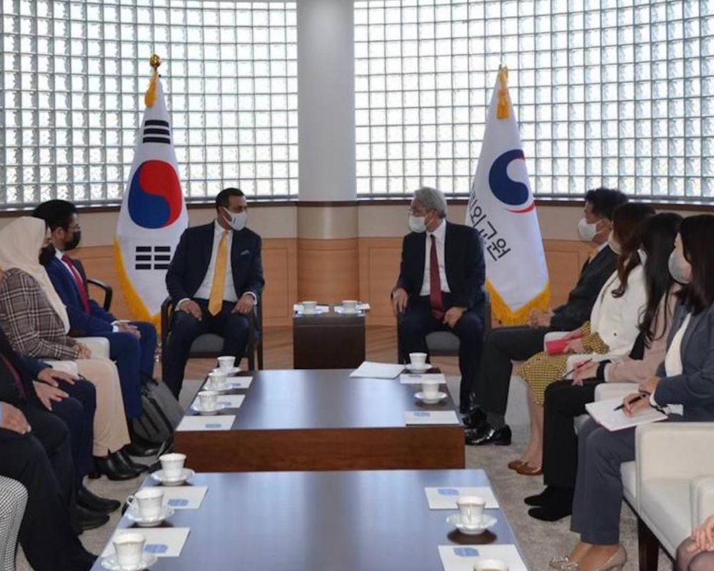 Derasat Chairman Gives Lecture at South Korea’s Institute of Foreign Affairs