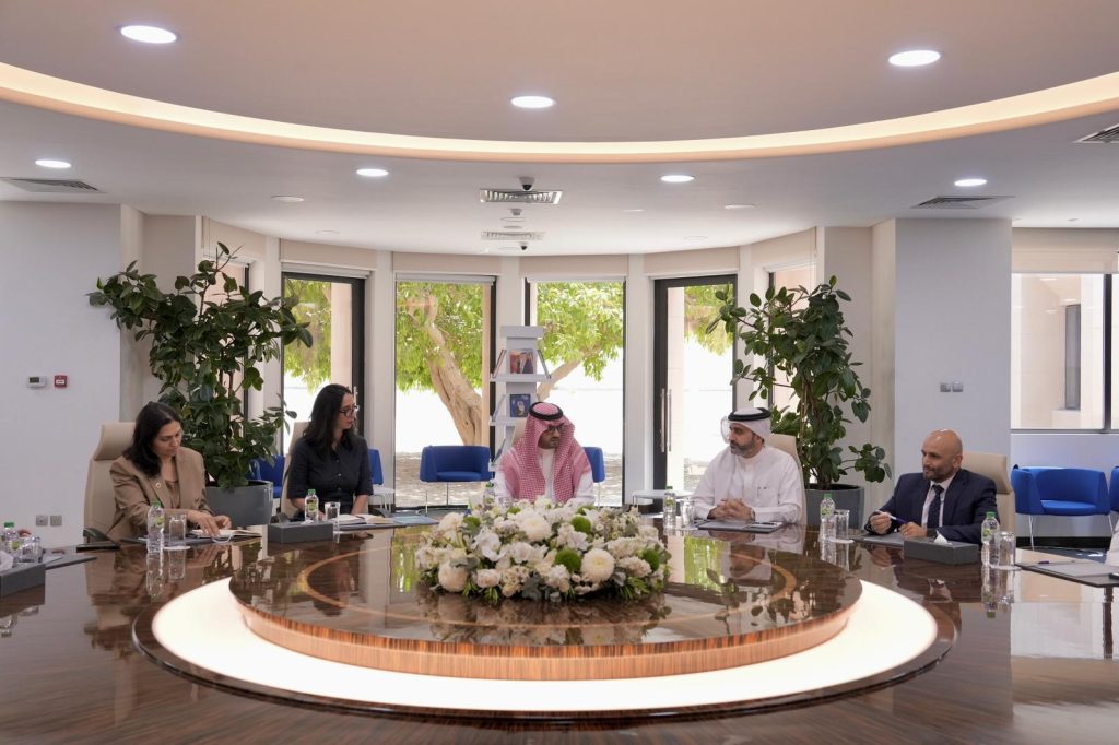 مركز "دراسات" يعقد اجتماع لمتابعة إعداد تقرير التنمية البشرية 2027